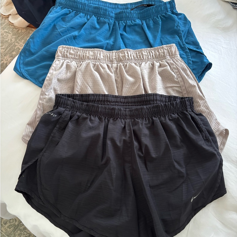 Nike - lot of 3 running shorts